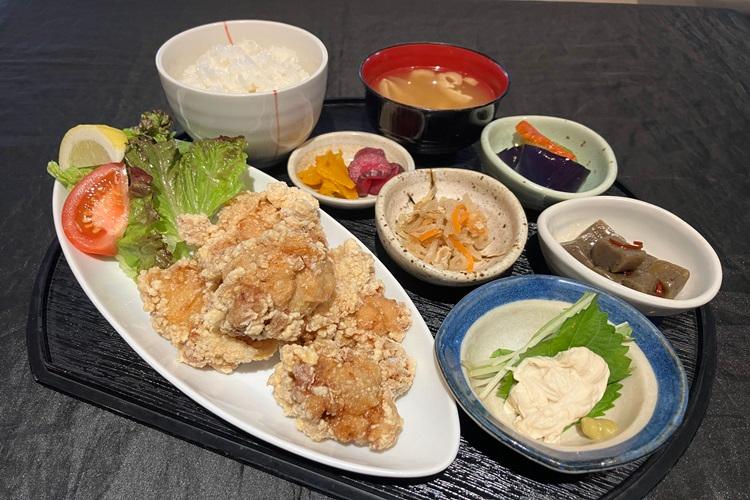 ?廣新米穀 高崎駅前店　鶏の唐揚げ御膳
