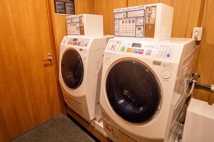 8階に洗濯から乾燥まで行える洗濯機を2台増設しました。