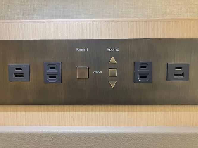コントロールパネル（USB-C標準完備）