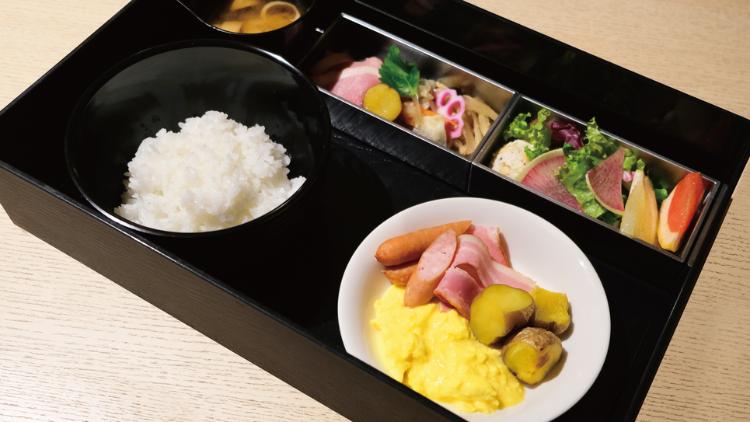朝食