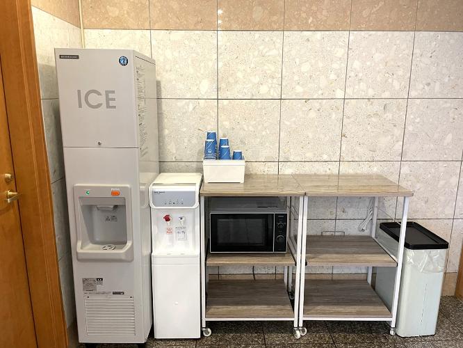 ウォーターサーバー・製氷機・電子レンジ