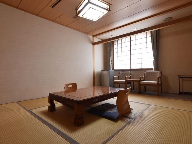 【和室8畳】3名様までご宿泊いただけます。