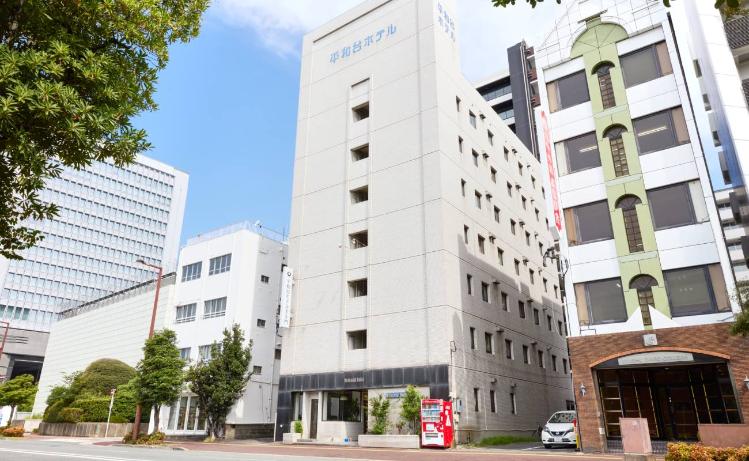 平和台ホテル大手門外観
