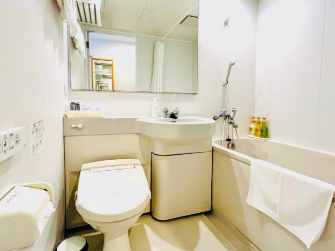 【和室】バス・トイレには嬉しいシャワー便座も完備されています