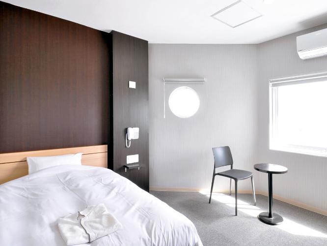 【洋室シングル（角部屋）】採光も抜群です。