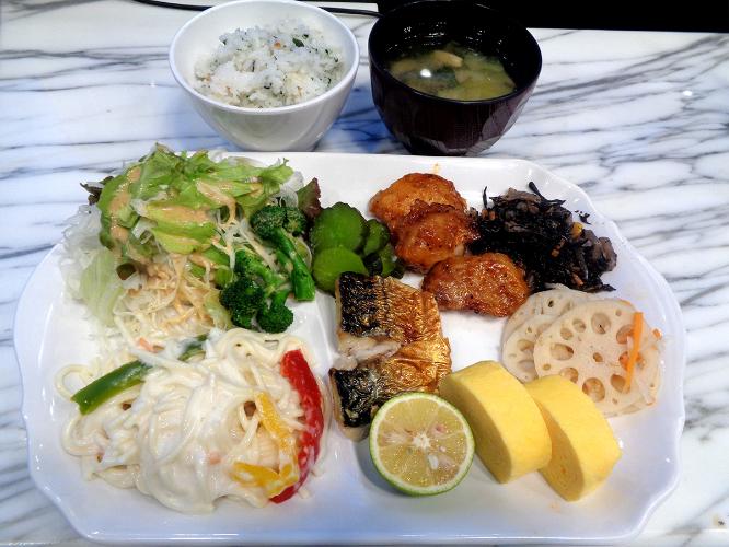 朝食