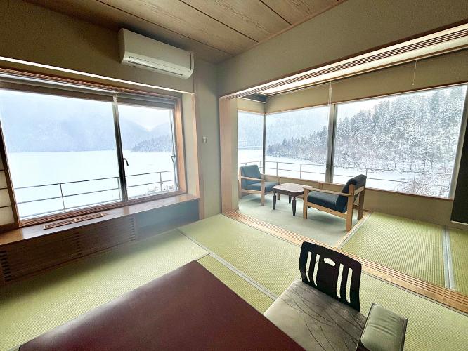 【特別室】四季や時間によって表情が変わる景色を独り占め。（客室一例）