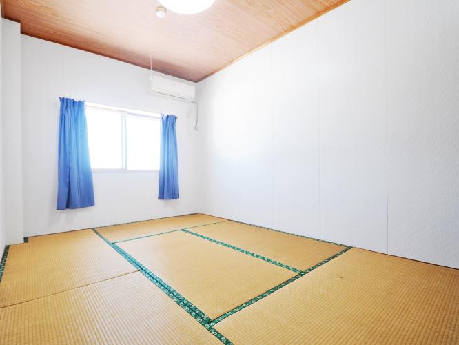 【和室6畳】全室禁煙、当宿基本ルームです。テレビ・冷暖房設置、お風呂・トイレは共同です。