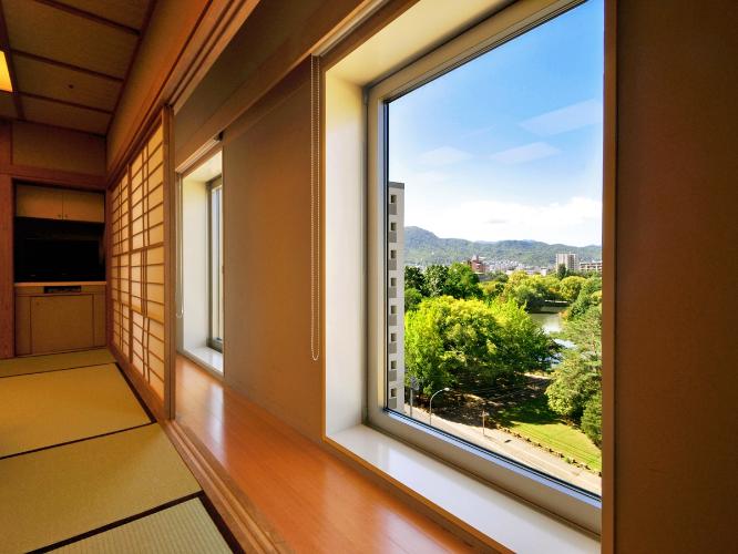 【和室12畳】お部屋の窓からの眺め