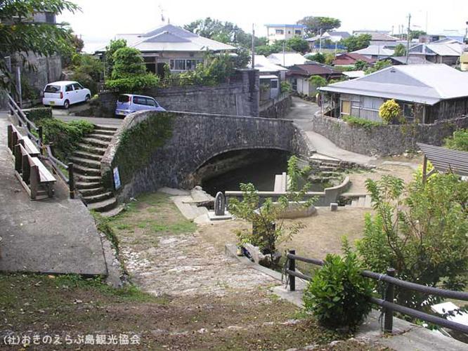 【周辺観光】「ジッキョヌホー」　平成の名水100選の一つに選ばれています