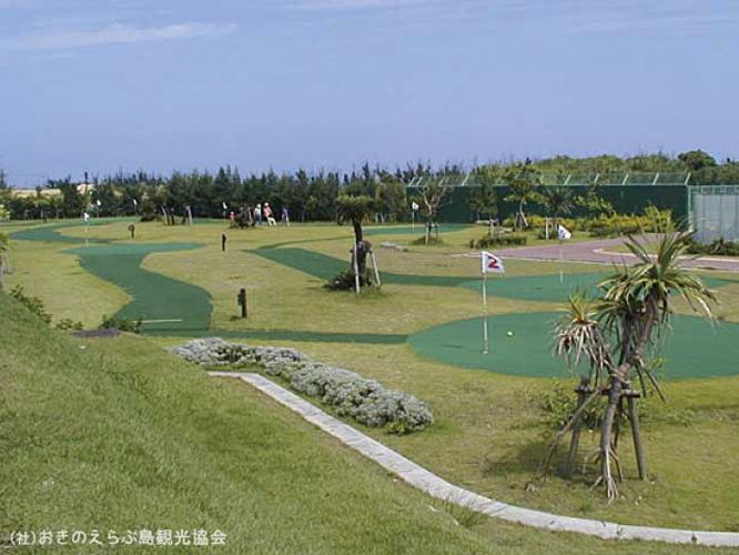 【周辺観光】「フローラルパーク」　スポーツや憩いの公園として親しまれています