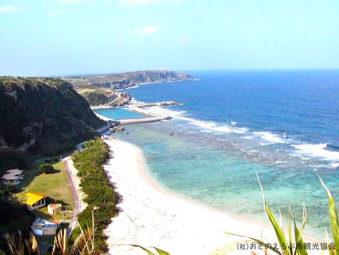 【周辺観光】「沖泊海浜公園」　海水浴場やキャンプ場として賑わっています