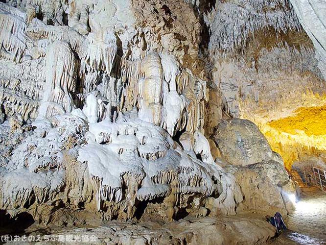 【周辺観光】「昇竜洞」　鹿児島県天然記念物に指定されている鍾乳洞です