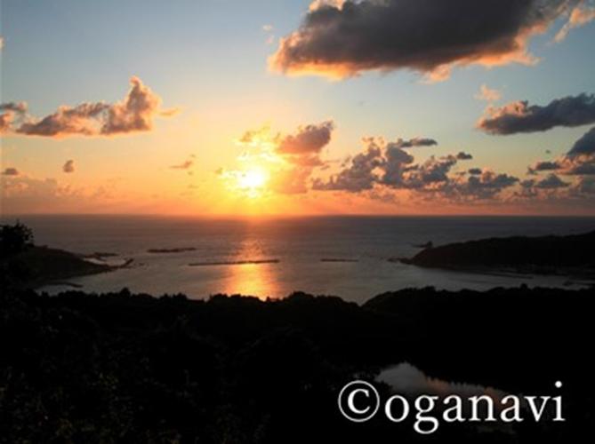 観光地　戸賀湾の夕景