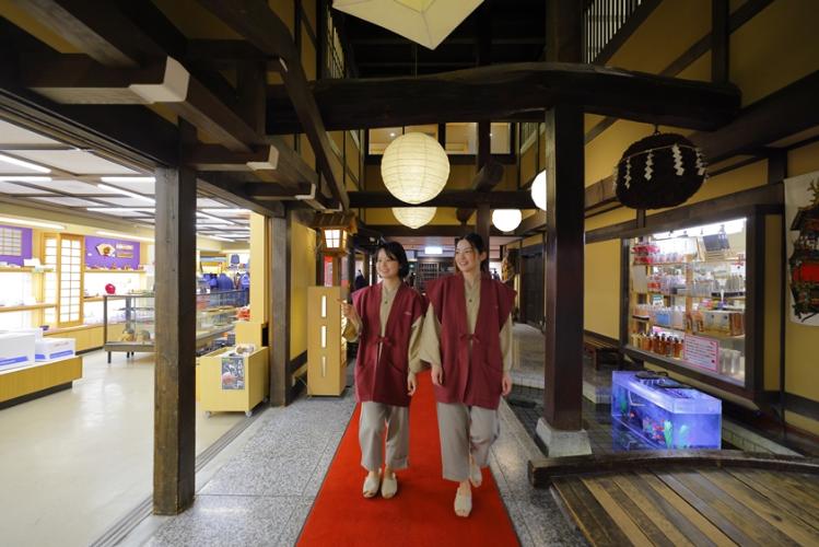 売店「ひだ小路」