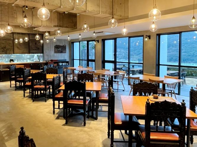 レストラン店内／海ト空〇ト星（うみとそらまるとほし）和食を主とするレストランです。