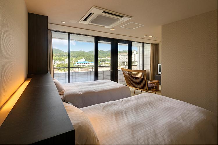 ≪ハーバーツイン≫サントピアマリーナが目の前に広がるハーバービューのお部屋です