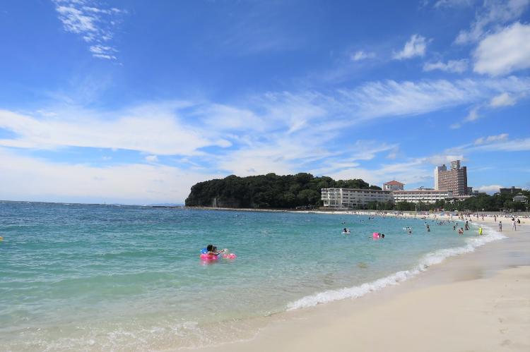 白良浜で海水浴