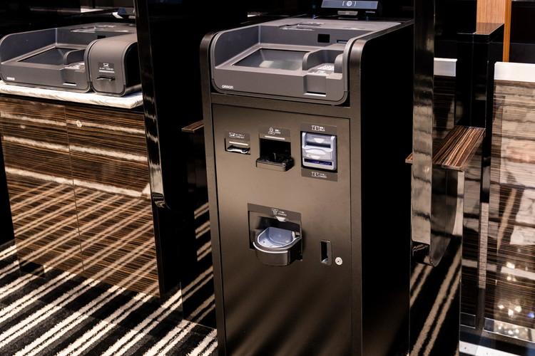 全予約経路対応の自動チェックイン機で、スピーディーなチェックインをご体感ください。
