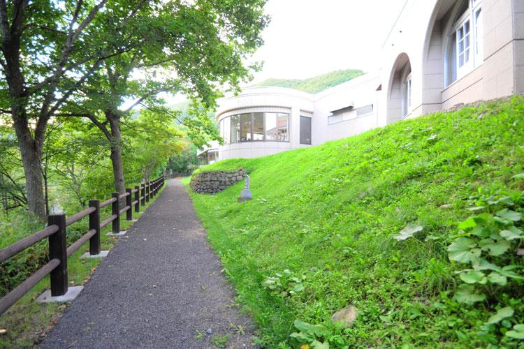 【錦仙峡】渓谷遊歩道♪初夏の木漏れ日とおいしい空気で楽しく散策できます☆