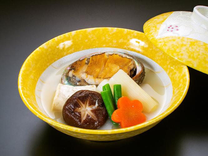 【季節の会席料理】鮑の酒煮　たちばなや特製　豆乳仕立て（2025年5月末迄）
