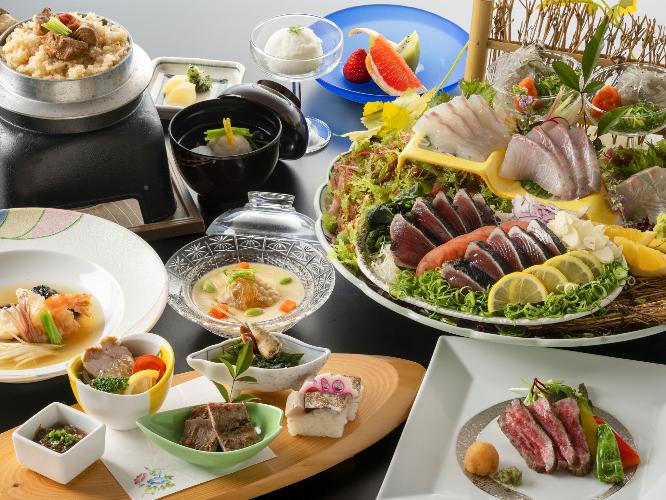 【旬彩物語／船遊びコース】生姜真鯛の旨味酢餡掛けや和牛ロースト、土佐の旬魚が盛り沢山の皿鉢料理など