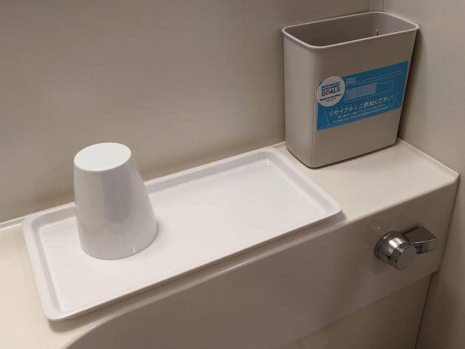 「Toyoko Inn Blue Rebornプロジェクト」歯ブラシとコームの回収ボックス