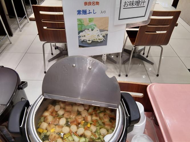 朝食