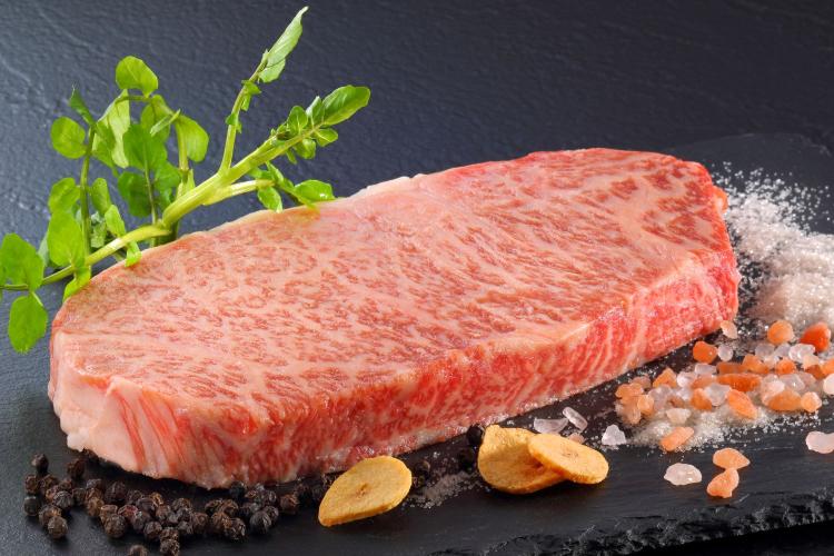 【お料理イメージ】宮城県産A5ランク黒毛和牛「仙台牛」の贅沢鉄板焼き御膳