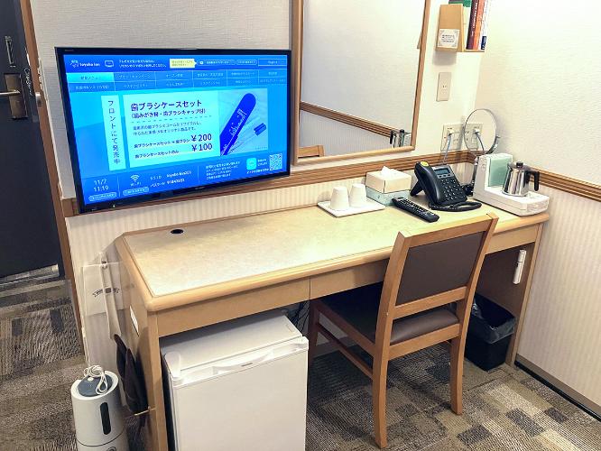 デスク回り