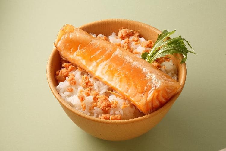 サーモンハラス丼