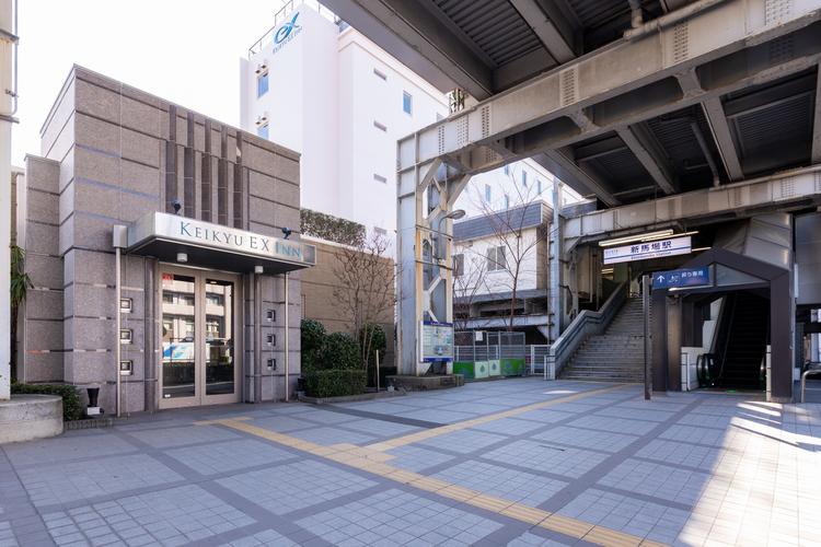 新馬場駅より徒歩30秒のため天候の優れない日でも負担なくお越し頂けます。