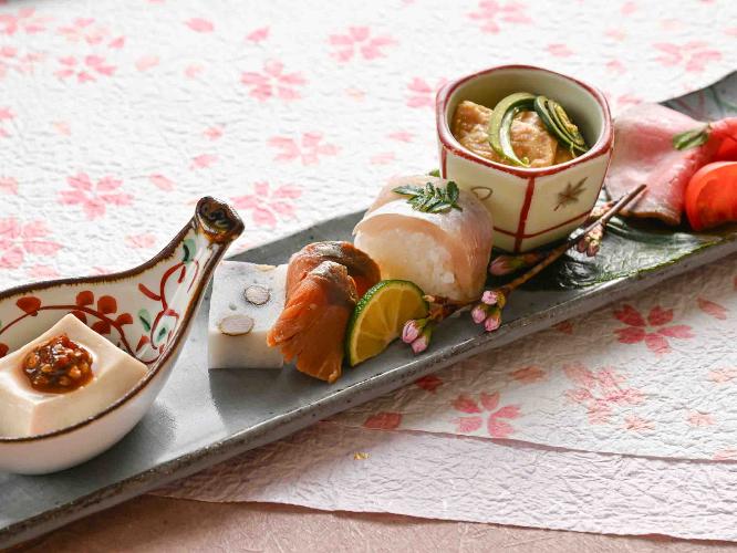 夕食　春の基本会席　前菜　※2025年3月15日（土）頃から2025年6月14日（土）頃までの献立例です。