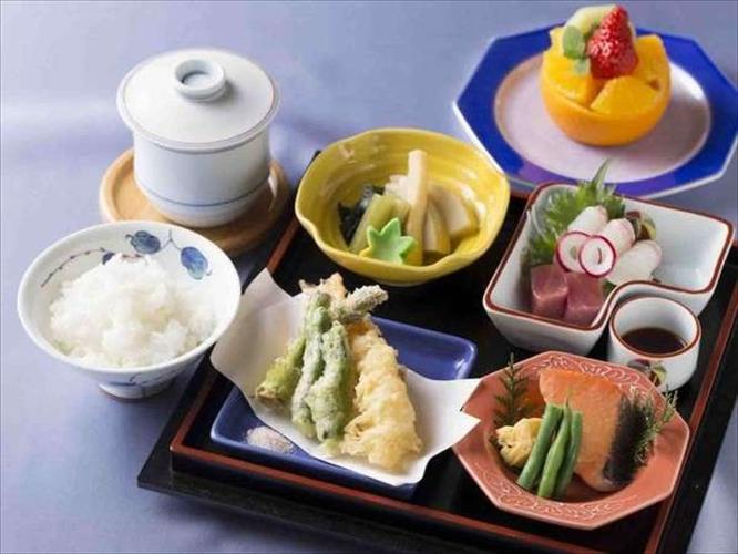 ［お子様料理］お子様和膳の一例