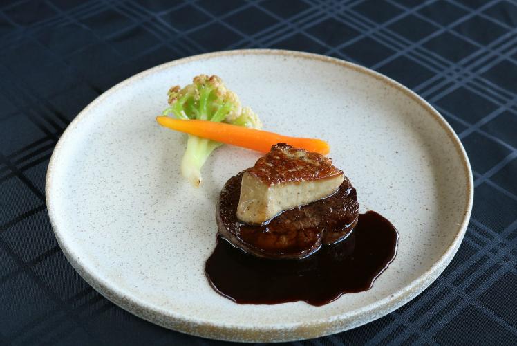 お肉料理一例
