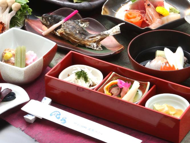 特別室の夕食イメージ