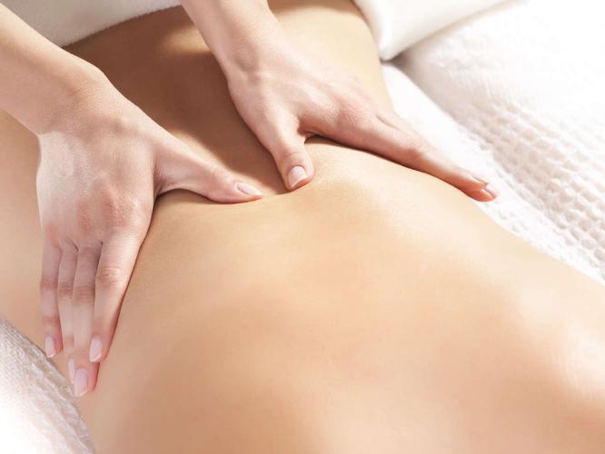 【AYA SPA】オイルマッサージやフェイシャルなど各種コースがございます。