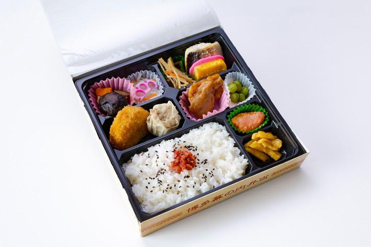 お部屋で朝食【博多幕の内弁当】がめ煮や明太子、博多ごぶごぶといったご当地料理も