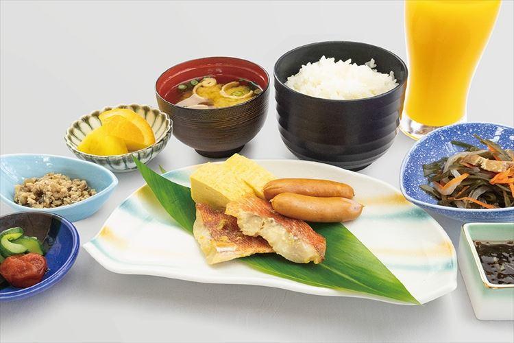 ぴらまーち朝食<BR>利用時間　   6：30～10：30<BR>お食事会場　レストラン ぴらまーち／クラブハウス1F<BR>現地料金　　2,000円