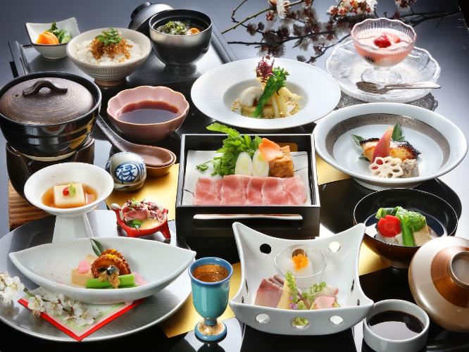 泰凛会席（春のイメージ）