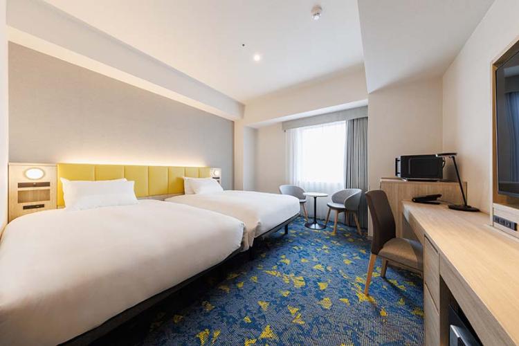 【禁煙】ツイン / レジデンシャルstyle■部屋広さ 21平米・ベッド 120cm×2台 冷凍冷蔵庫(中は空の状態)・電子レンジ・金庫を完備