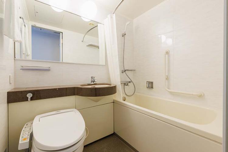 【風呂】バスルーム シングルルーム・ダブルルーム・ツインルームはユニットバスをご用意しております。