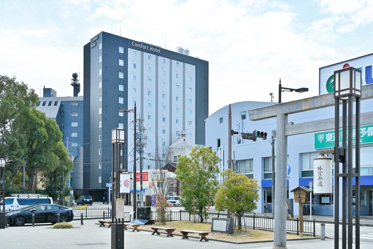  JR・近鉄「伊勢市」駅南口から徒歩3分の好立地！初めての方でも安心してお越しいただけます。移動時間も短縮でき、忙しいビジネスマンにおすすめです。また、観光の拠点としてのご利用にも便利です。