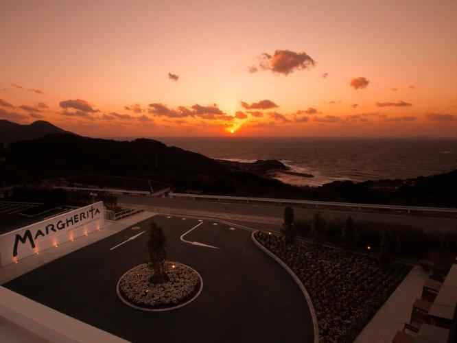 朝陽がのぼり、静かに夕陽が沈む場所。ホテルマルゲリータ