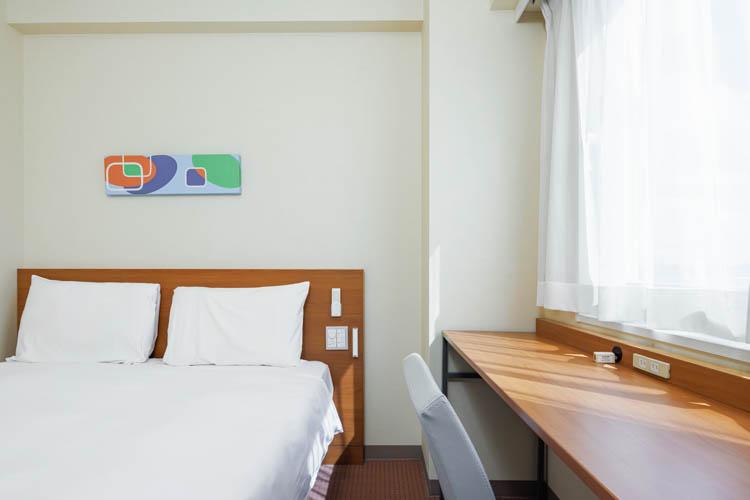 【ダブルルーム】客室の一例