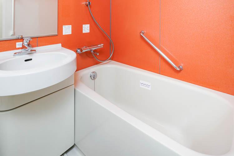 【浴室】足をのばせるユニットバス