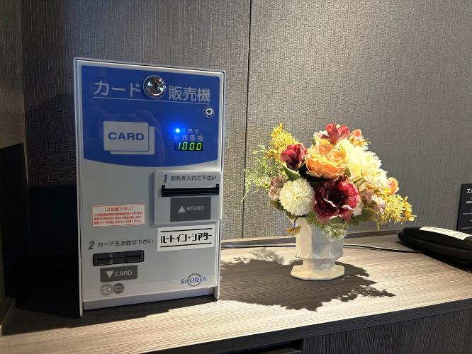 各フロアにはルートインシアター券販売機がございます。