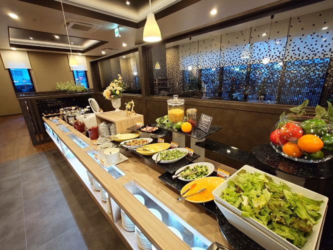 バイキング朝食「サラダバー」イメージになります。