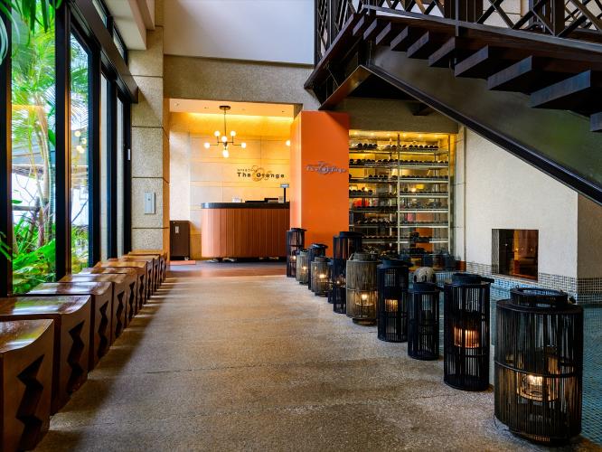 【Wine＆Dining The Orange】シーフード＆肉料理を愉しめるカフーのメインダイニング