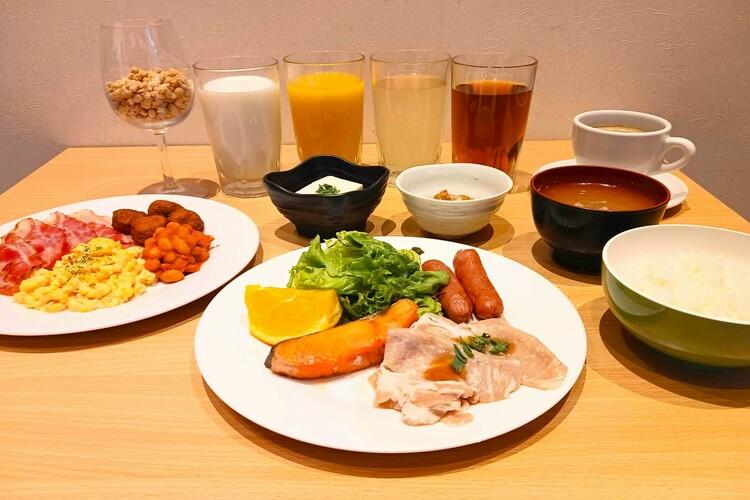 朝食盛り付け例